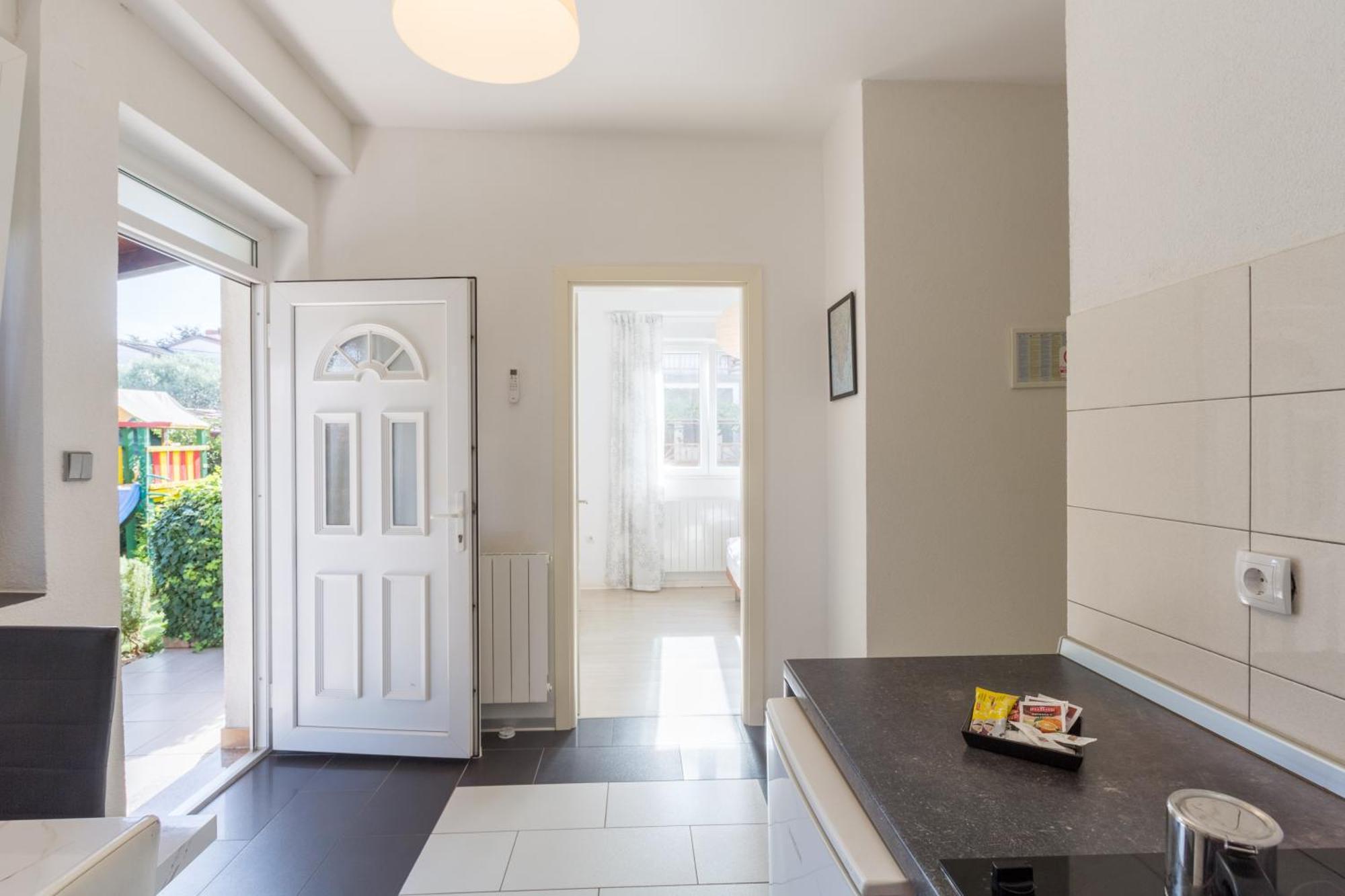 Trbovic Apartments Peaceful Stay With Free Parking, Pet-Friendly, And Bike Storage In Umag Exterior photo