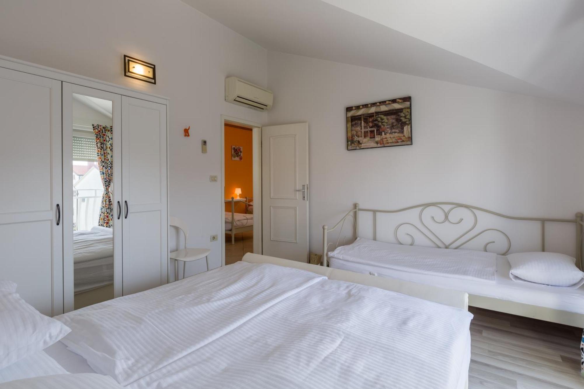 Trbovic Apartments Peaceful Stay With Free Parking, Pet-Friendly, And Bike Storage In Umag Exterior photo