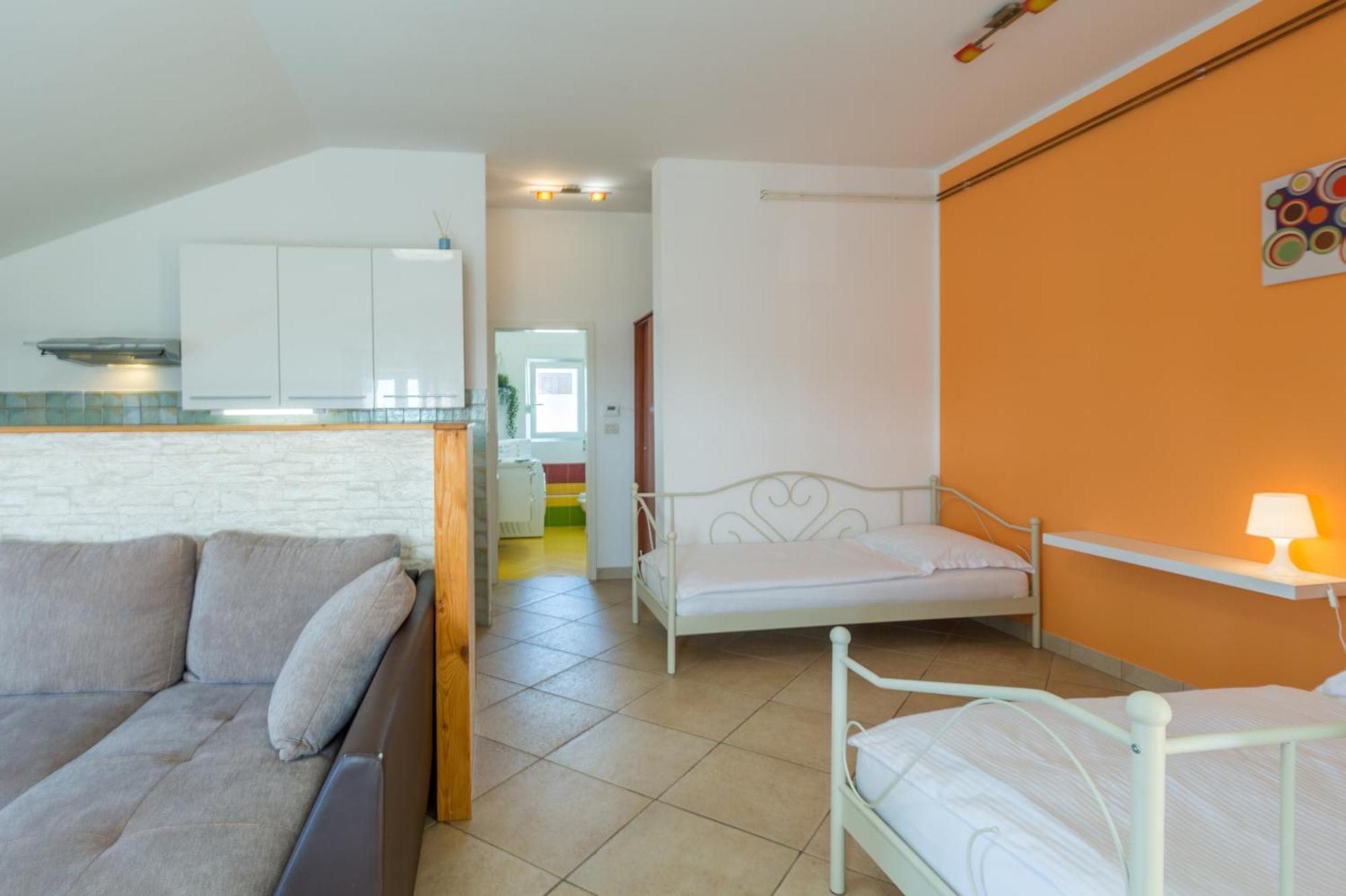 Trbovic Apartments Peaceful Stay With Free Parking, Pet-Friendly, And Bike Storage In Umag Exterior photo