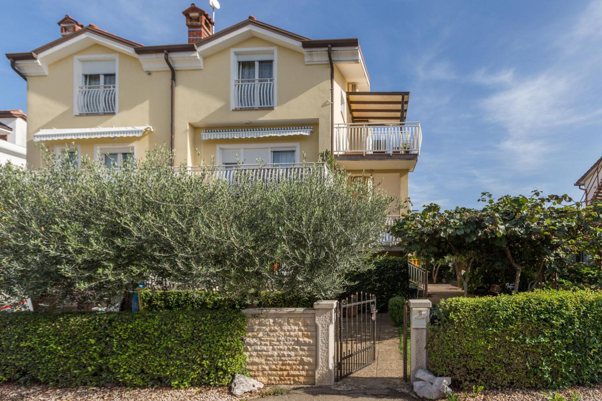 Trbovic Apartments Peaceful Stay With Free Parking, Pet-Friendly, And Bike Storage In Umag Exterior photo