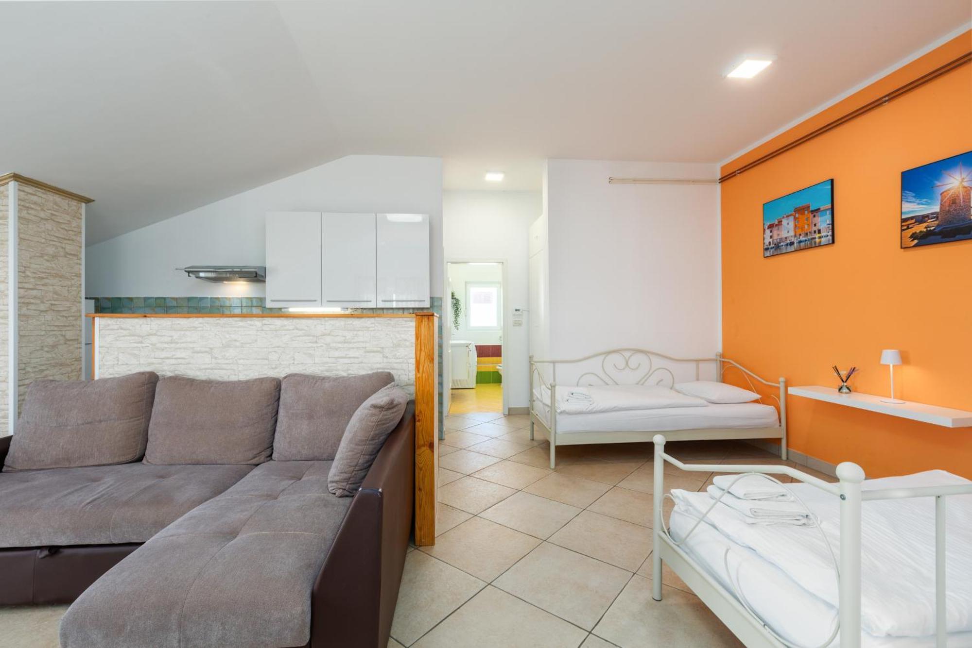 Trbovic Apartments Peaceful Stay With Free Parking, Pet-Friendly, And Bike Storage In Umag Exterior photo